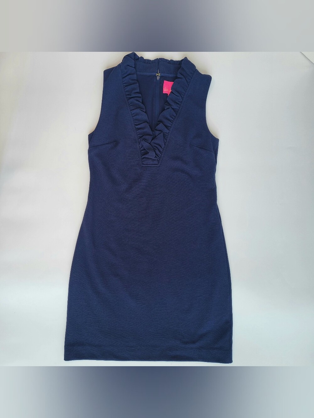 Lilly Pulitzer TISBURY Dress Size M Navy Knit V-Neck Sleeveless Ruffle Sheath